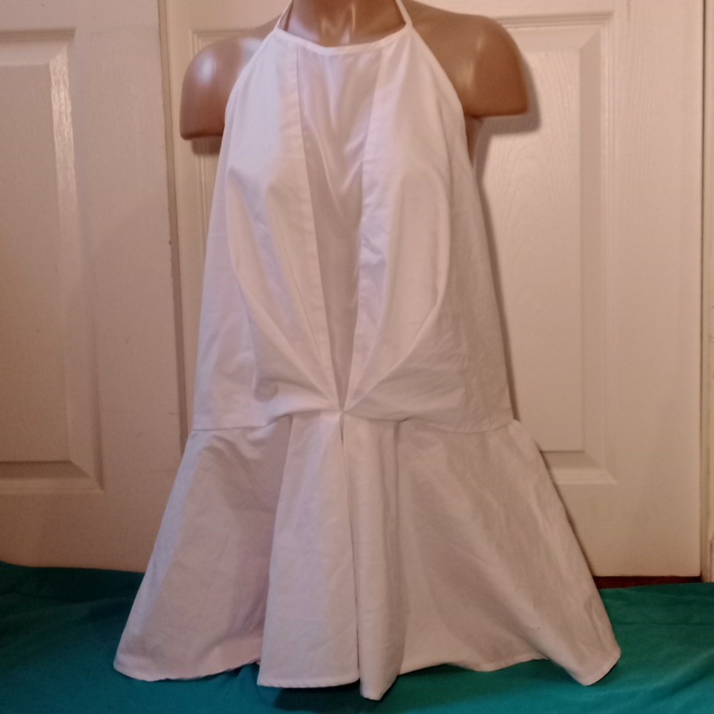 ASHLEY STEWART WHITE ASYMMETRICAL HALTER WITH SHEER FRONT PANEL. SIZE 22